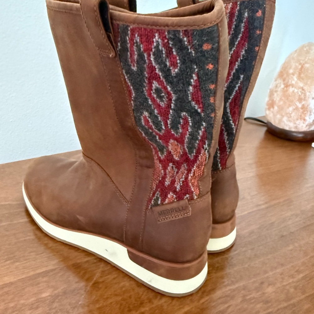 Merrell brown/patterned boots - Picture 2 of 3